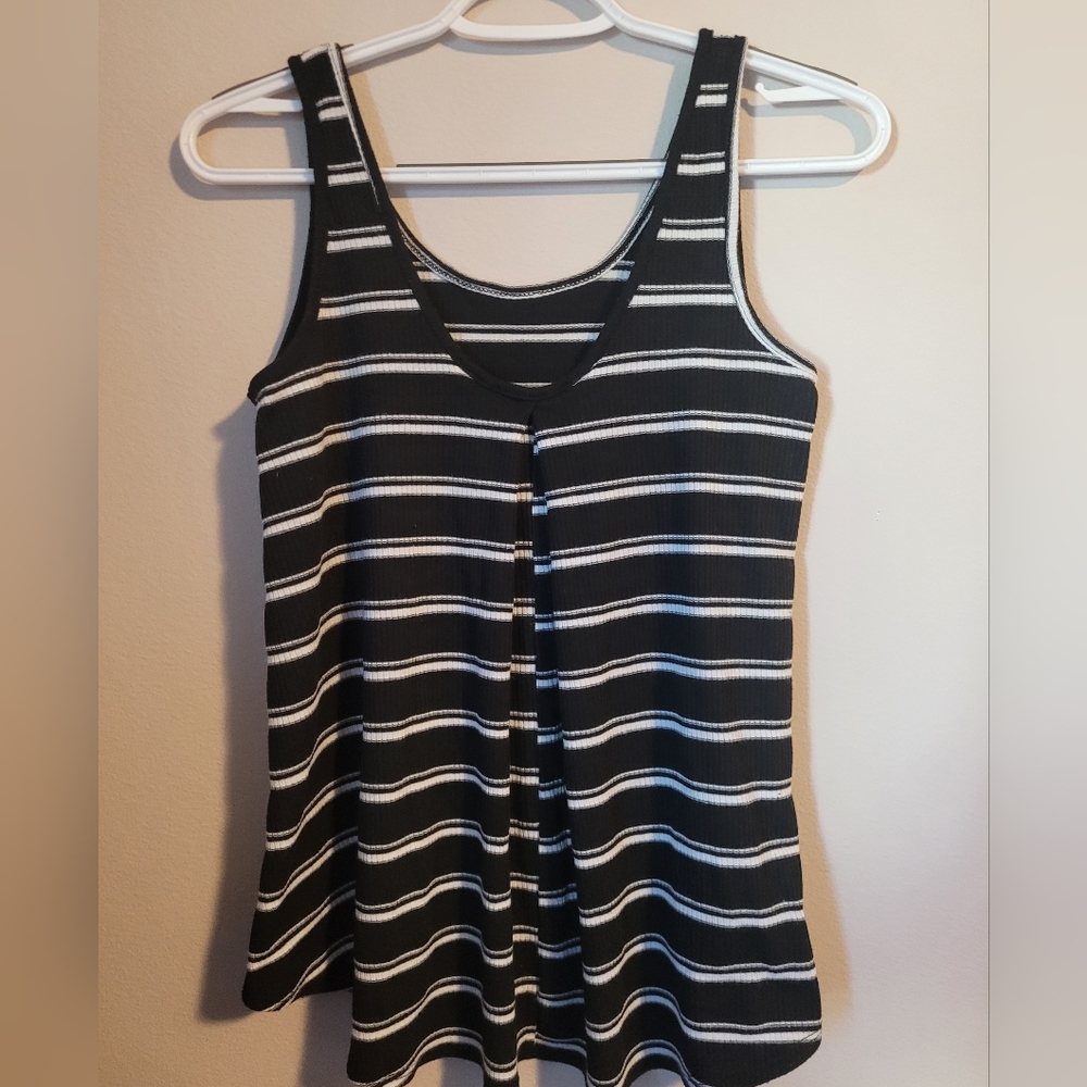 Striped Hi-lo Ripped Tank - Picture 2 of 2